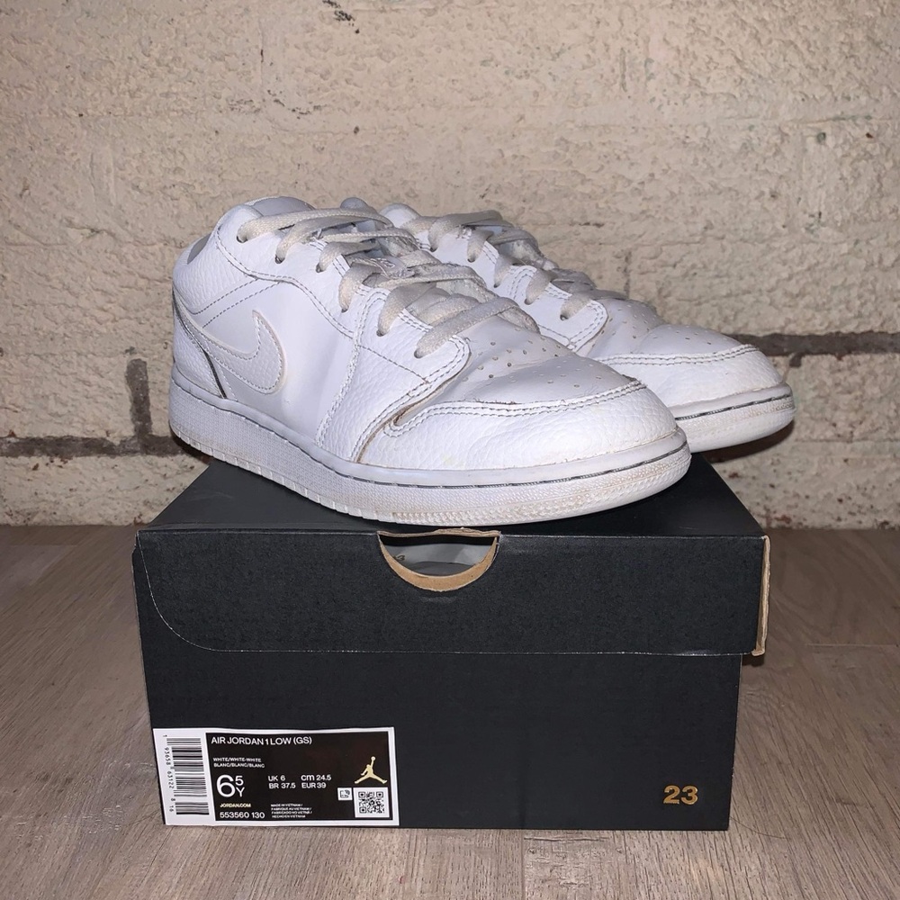 Nike Air Jordan Low White Sneakers